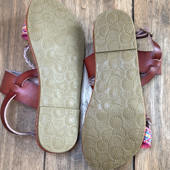 NWOT Austin Trading Co Girls Boho Leather Ankle Strap Embroidered Sandal / Sz 1 - Picture 9 of 9